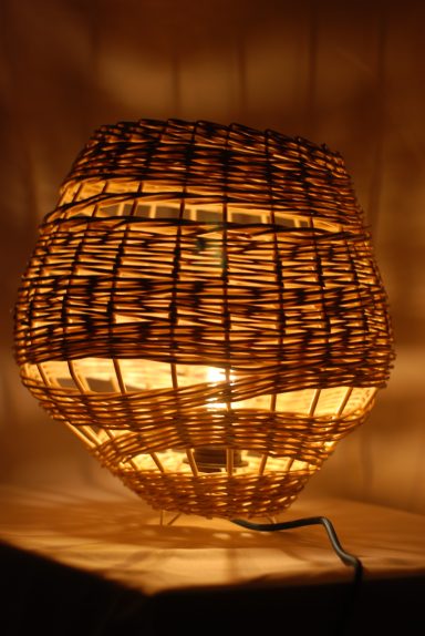 Lampe à poser avec vagues